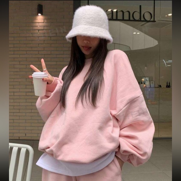 Light pink oversized crew neck - Picture 1 of 5